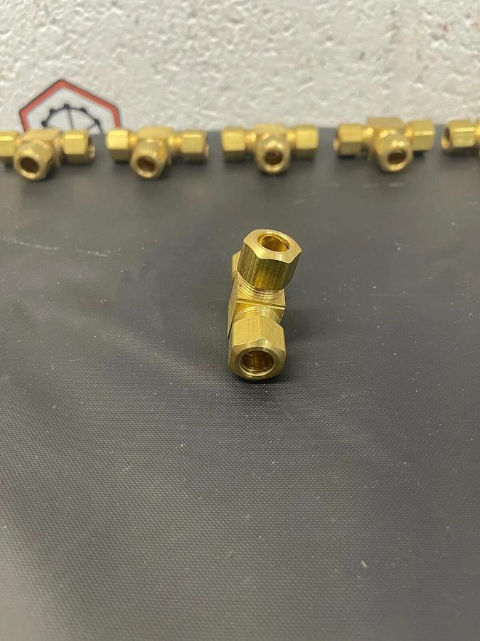 Used Generic 264X6 Brass Tee Fitting, 3/8 O.D. Tube to Pipe - Lot of 11