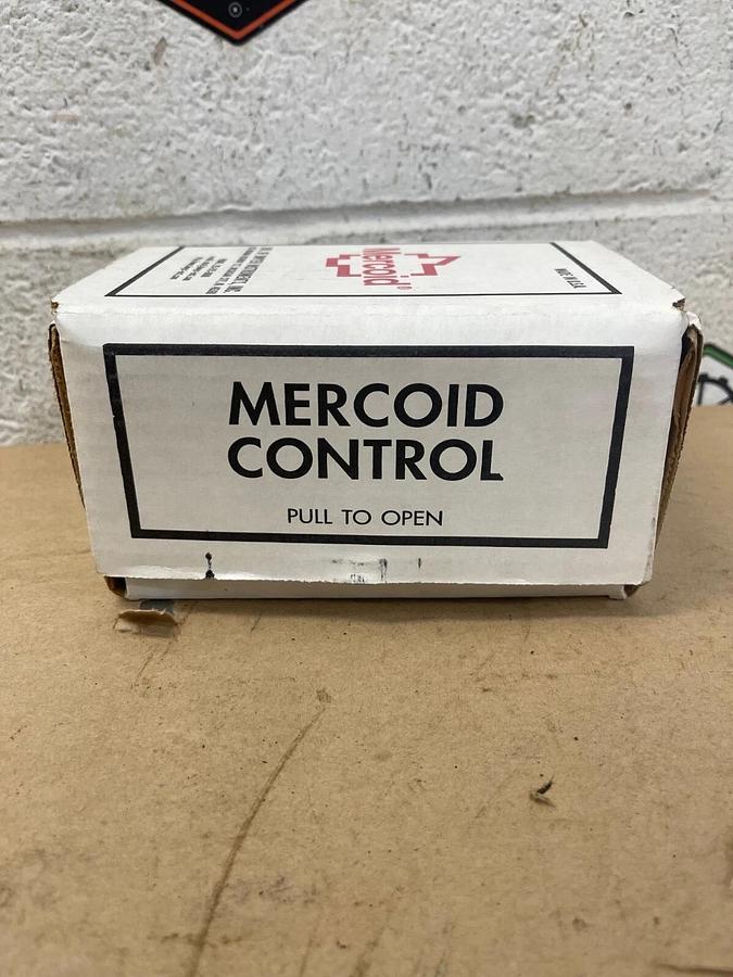 Dwyer (Mercoid) AP-153-37 Mercoid Control, Pressure Switch, Diaphragm Operated