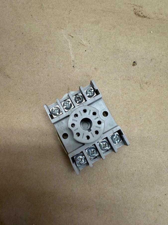 Used Allen-Bradley 700-HN125 Relay Socket, Series A, 10A, 600V - Lot of 3