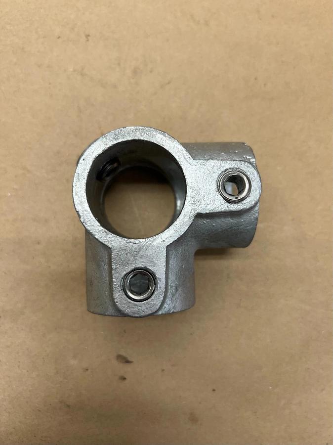 Side Outlet Elbow 3 Way Carbon Steel Tube Connector, 1-3/8” Opening - Lot of 5