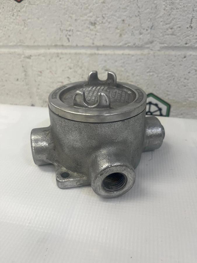 Used Crouse-Hinds EABX/EAJX16 Conduit, Outlet Box