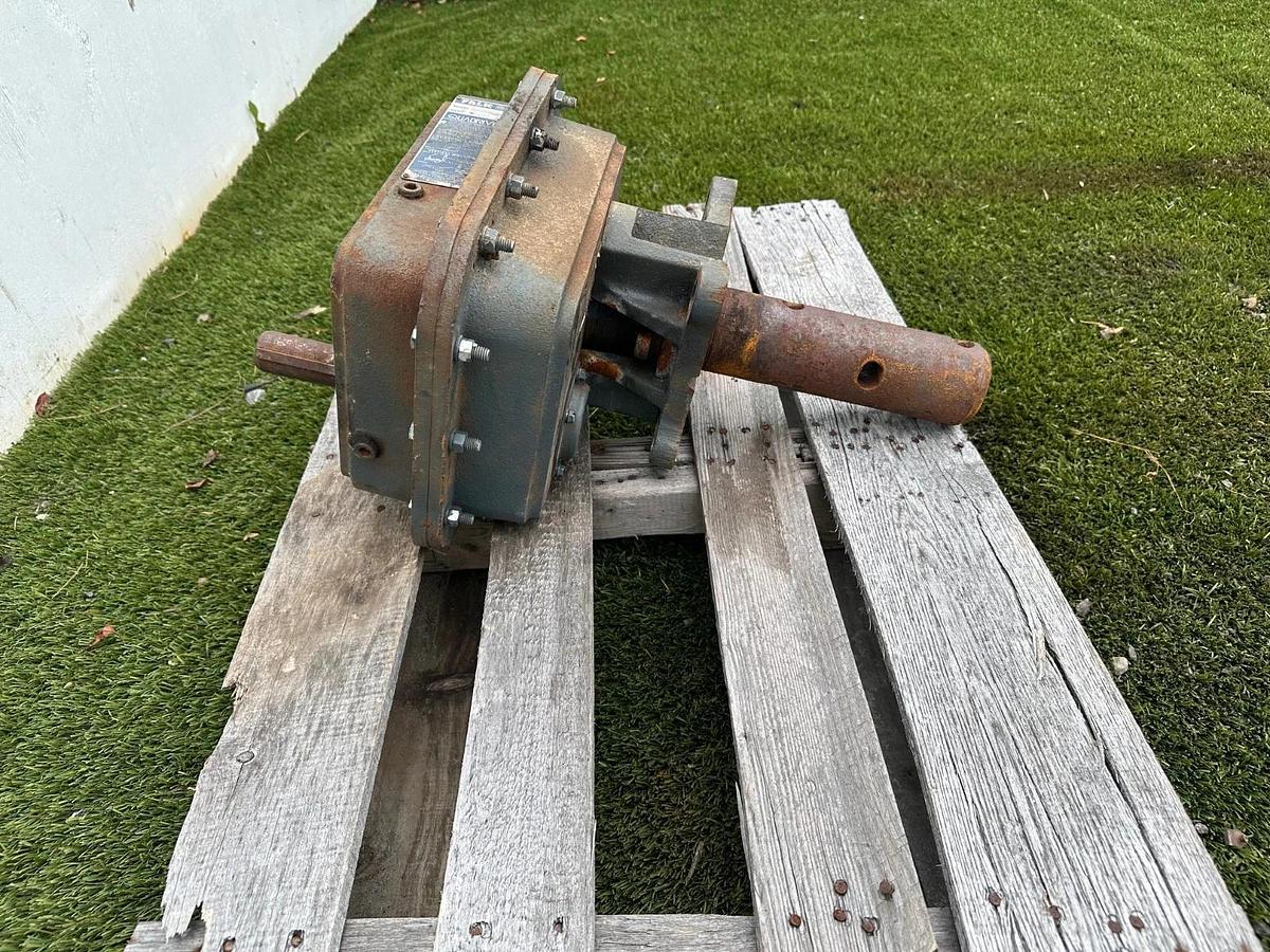 Used Falk 5203 J25 A 26.942 Ratio Gear Drive, 2-3/4” Bore, 1-1/4” Shaft