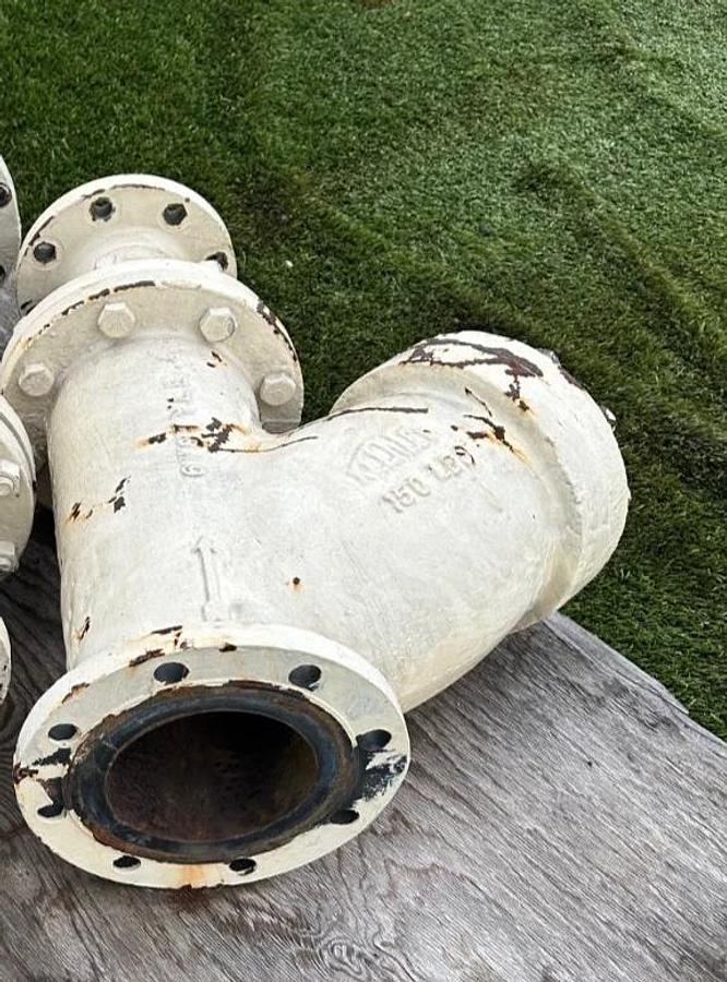 Used Keckley 150Lbs, 6” Style A, Y Valves