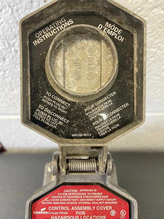 Used Cooper Crouse-Hinds ENR5201 Explosion Proof Receptacle Box, 20 Amp, 125 VAC