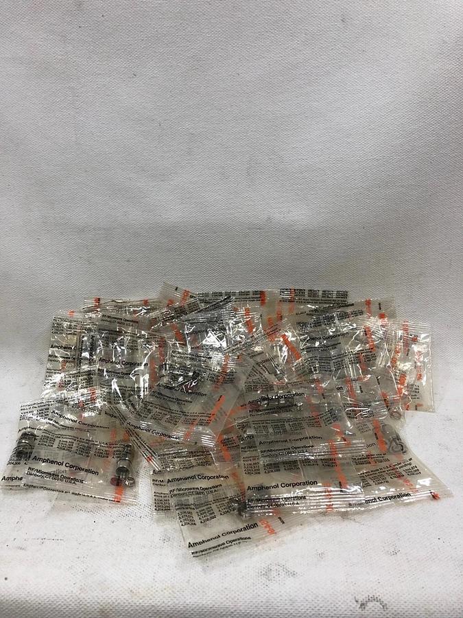 Used Amphenol 74868 UG-88/U - Lot of 32 *NEW*