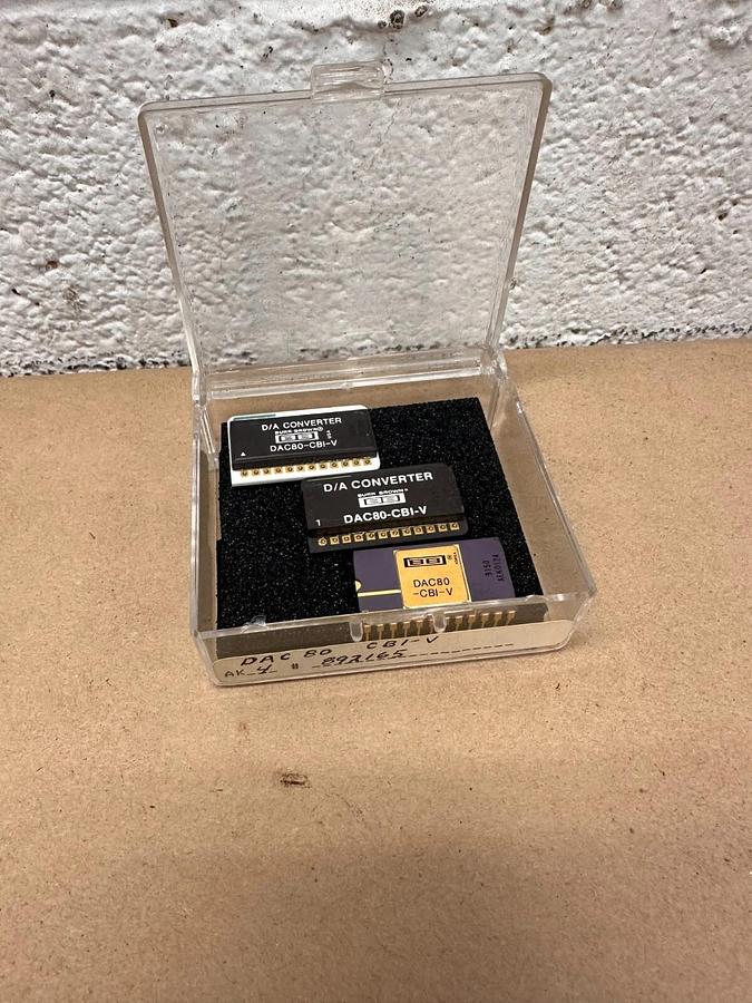 Used Burr Brown - DAC80-CBI-V - D/A Converter - Lot of 3
