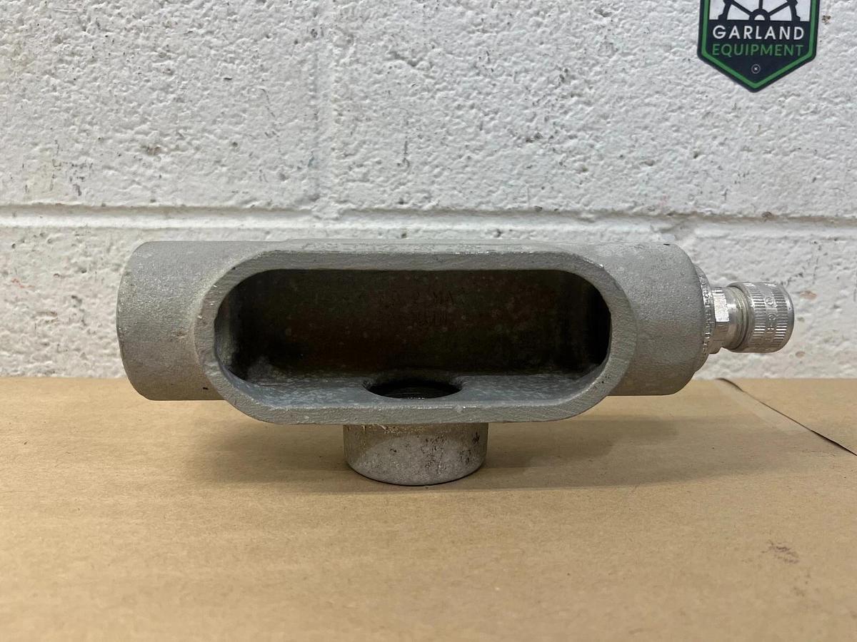 Used Appleton FM7 1 1/2 Form 7 Conduit Body Type