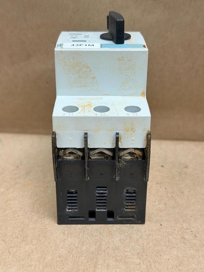 Used Siemens 3RV1021-4BA10 Circuit Breaker
