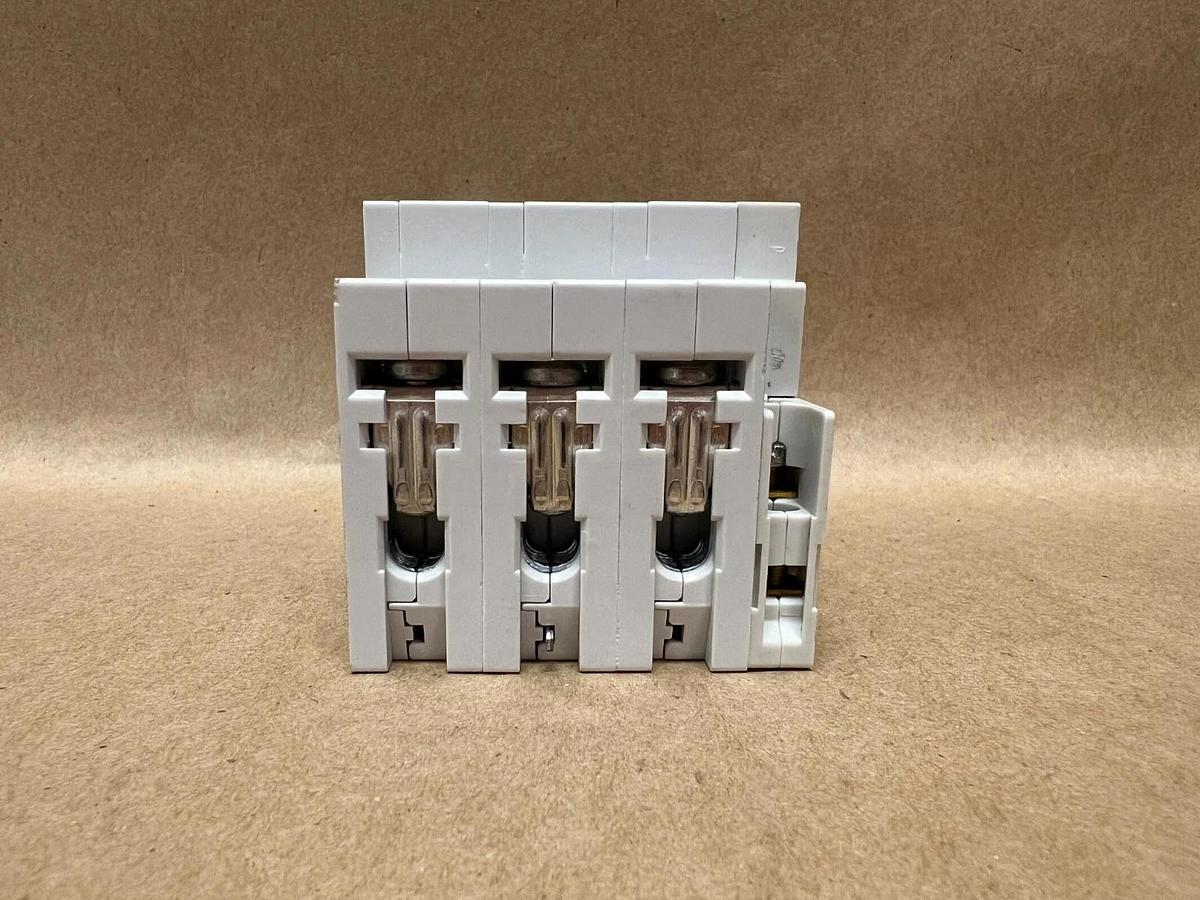 Used Siemens 5SX23 C10, 480V Circuit Breaker