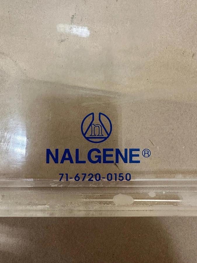 Used NALGENE 6720-9150, 71-6720-0150 Beta Radiation Shielding Microtube Wells