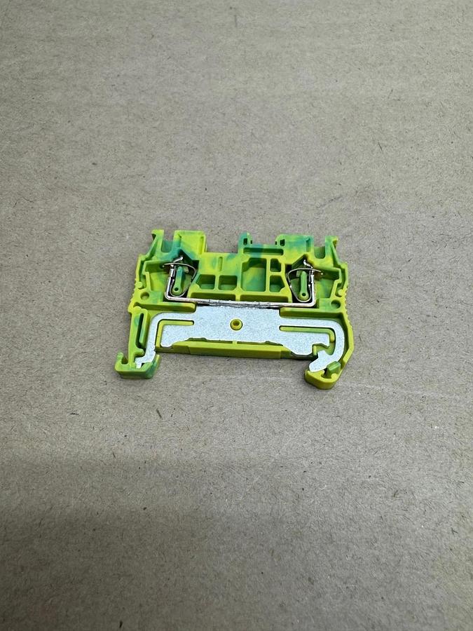 Used Phoenix Contact Typ ST 2,5-PE Terminal Block (QTY 15) Green and Yellow *NEW*