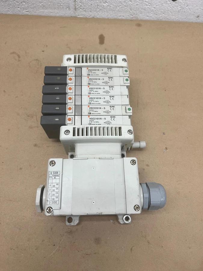 Used SMC VQC2101N-5 6 Bank Slot Valve