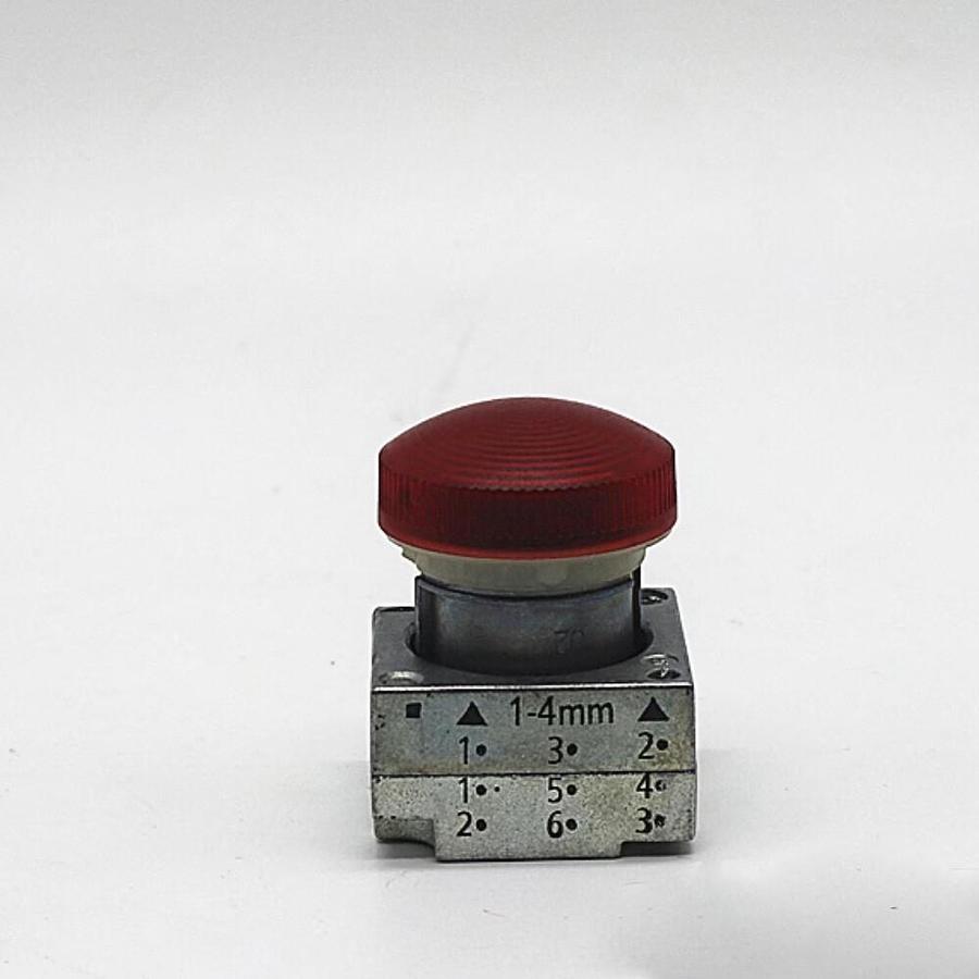 Used Siemens 3SB 1400-2A Red Indicator Light w/ Contact Block