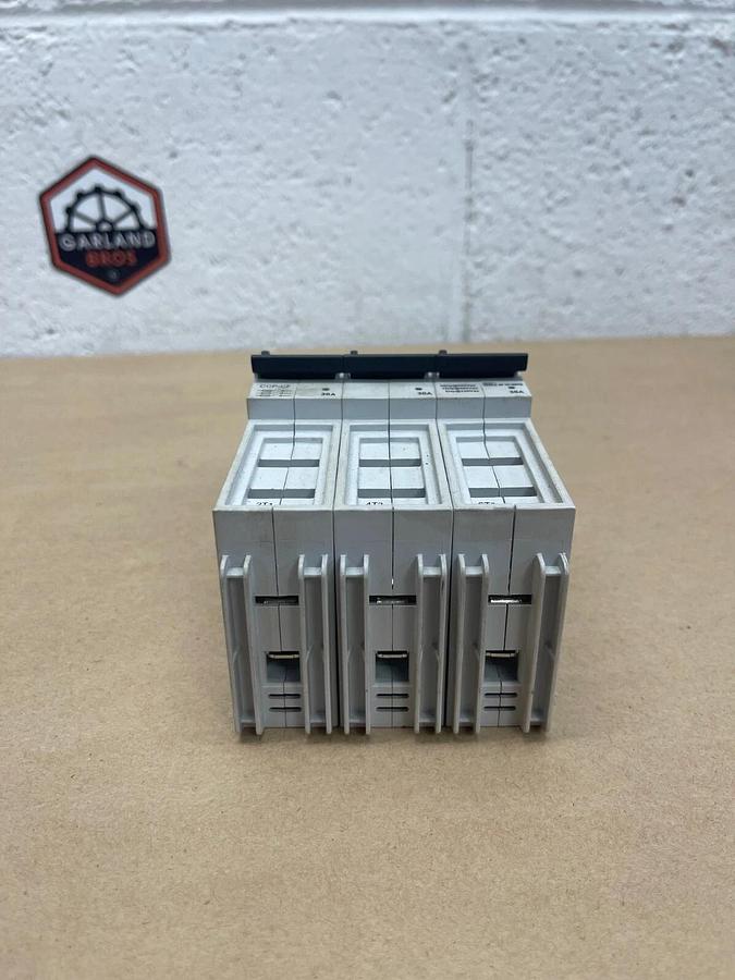 Used Cooper Bussmann CCO-3-30CF Fusible Disconnect Switch, 600 VAC, 30 A, 3-Pole