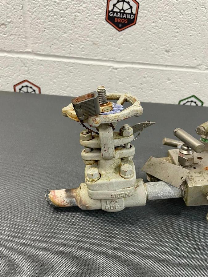 Used Rosemount 305152CDAA2E11A2AB4E5Q4Q8 Pressure Transmitter