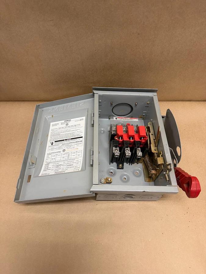 Used Siemens HNF361R Heavy Duty Safety Switch, 30A, 600VAC, 250VDC