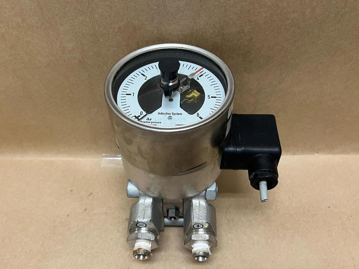 Used WIKA 732.14.100 Pressure Gauge, Inductive Contact & Integrated Switching Amp.