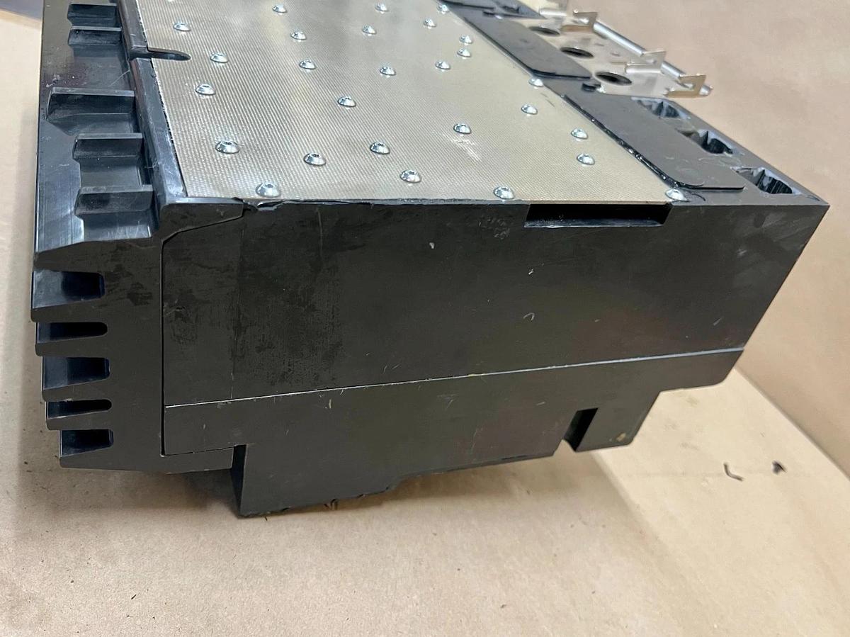 Used Square D NC36800 Ser 2, 800A, 3P, 600VAC Industrial Molded Case Circuit Breaker