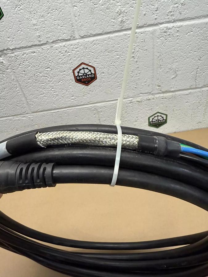 Used Allen-Bradley 2090-XXNPMP-10S09 Power Cable, Series A, Bulletin 2090, 9m