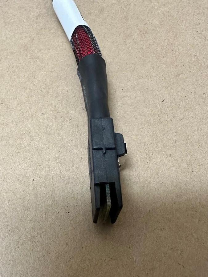 Used ATF7909044EU MiniSAS SATA Cable *NEW*