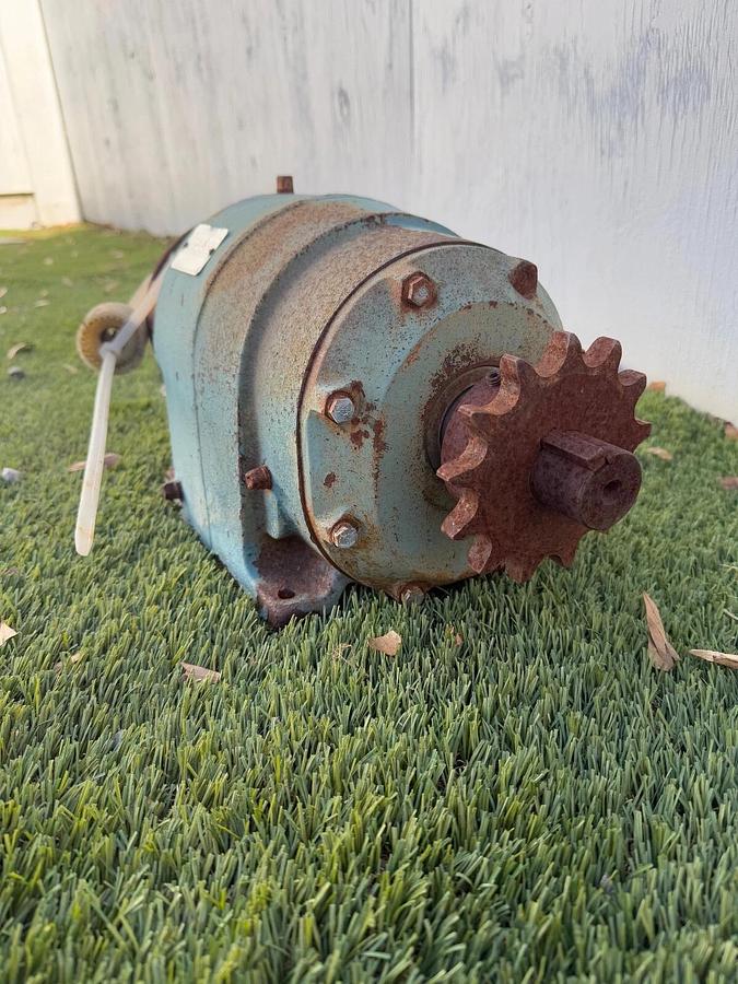 Used Inline Helical Gear Reducer, Ratio 38.50:1, Size 56TM16A, Torque Cap 3453 in/lb
