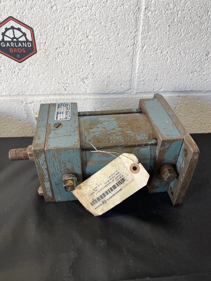 Used Parker-Hannifin CH-2A 14C Pneumatic Cylinder Bore 4 Str 3 Norm WP. 250 K30354-F