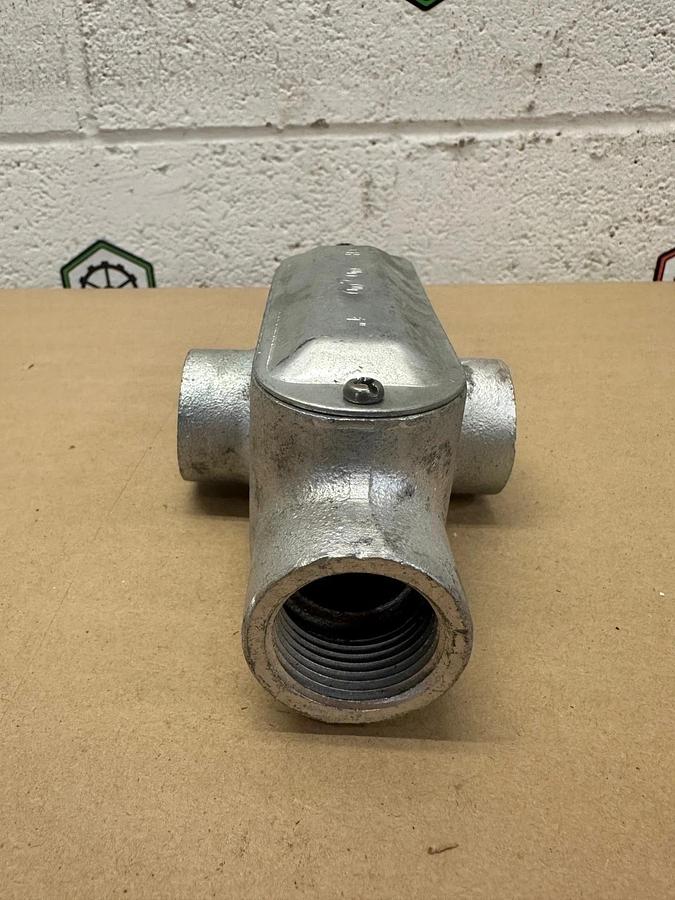 Used Crouse Hinds X100M 1-1/4” X Conduit