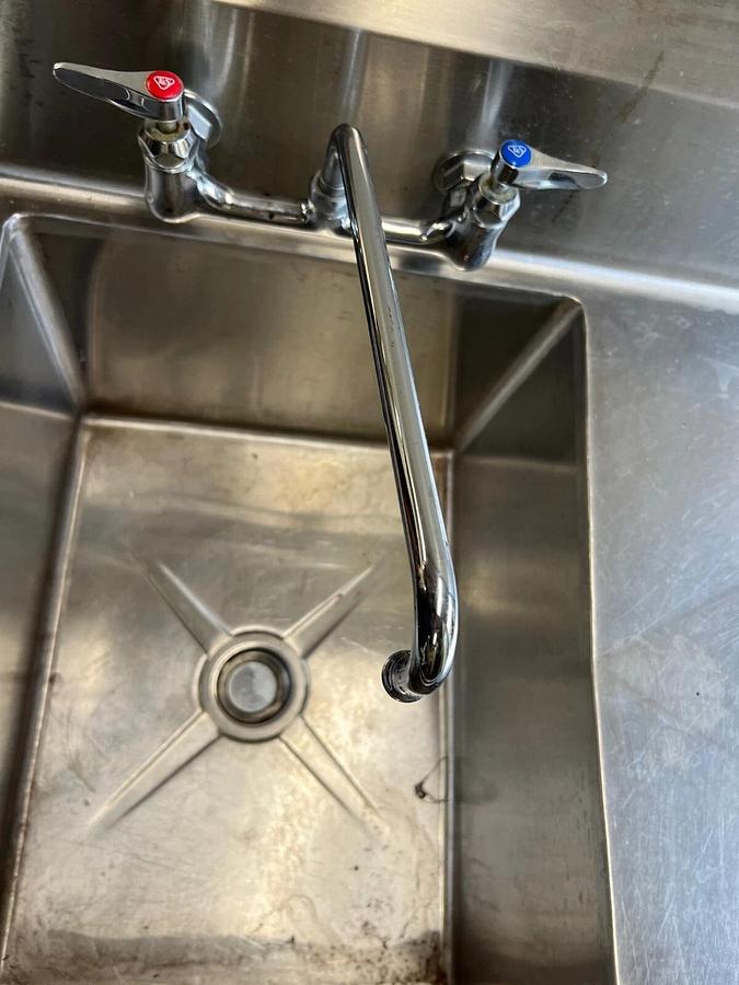 Used Select Stainless 24” x 18” x 13” Sink, Workstation/Table