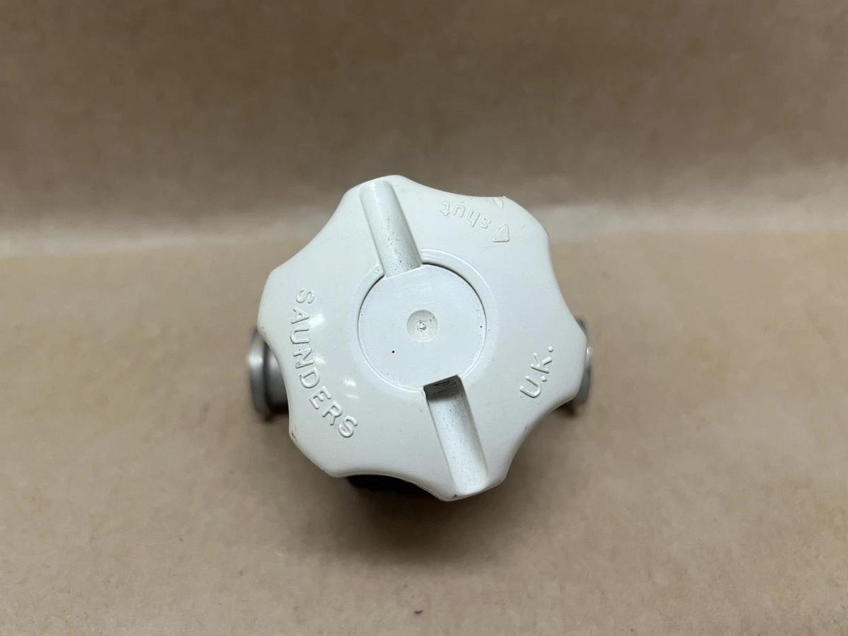 Used Saunders/Crane 232489/001/016 316L, 1/2" Sanitary Diaphragm Valve
