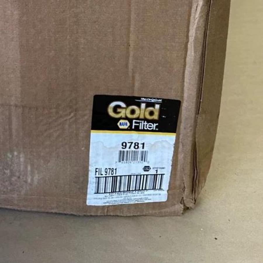 NAPA 9781 Gold Filter, Filter Element, Intake Air Cleaner