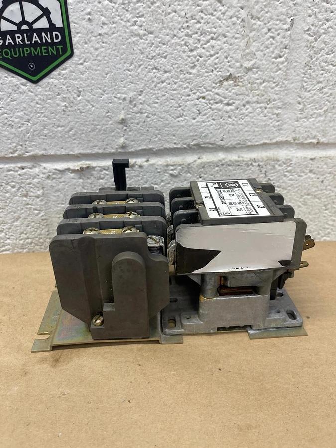 Used General Electric CR354AB3AA1B Motor Starter 1 Ph 2-pole or 3 Ph 3-pole, 600V 35A