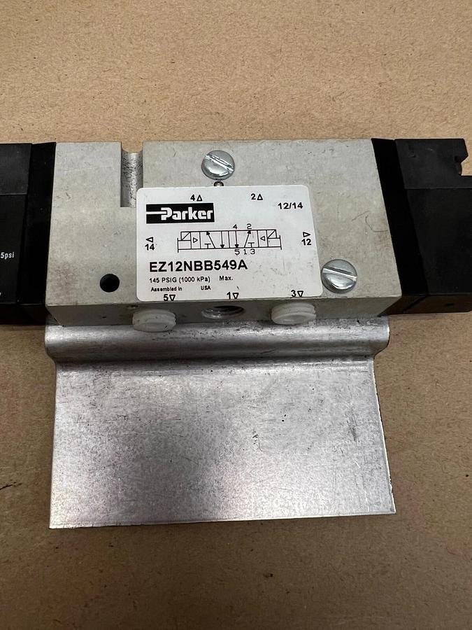 Used Parker EZ12NBB549A 145 PSIG (1000 kPa) Valve
