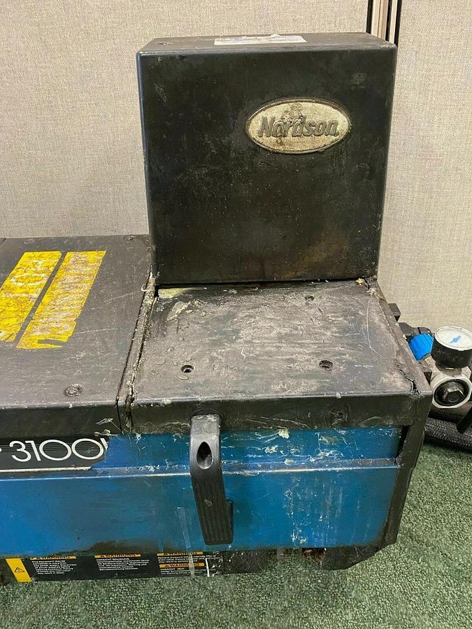 Used Nordson 3100V-2EAV2D/R Hot Melt Adhesive Glue Applicator System