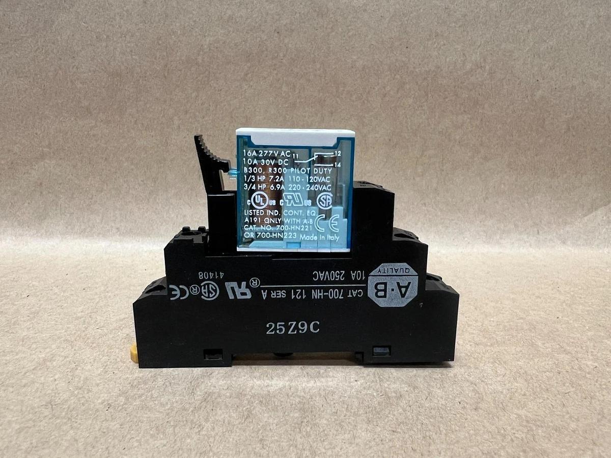 Used Allen Bradley 700-HK36Z24-4 Relay with 700-HN Ser A Relay Base