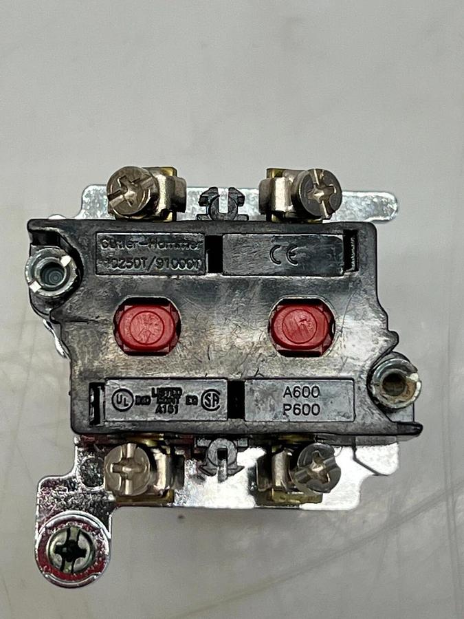 Used Cutler Hammer 10250T/91000T Series D1 Red Push Button