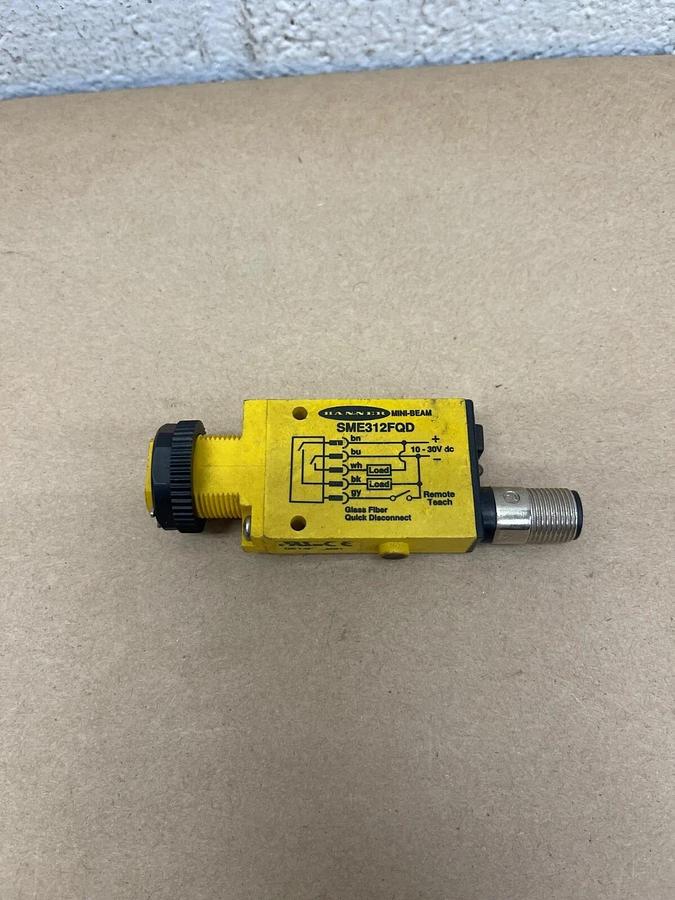 Used Banner SME312FQD Glass Fiber Disconnect, 10-30 VDC