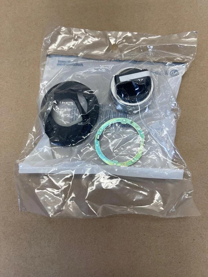 Allen-Bradley 800T-J91 30 mm Selector Switch, 800T PB 3 Position Non-Illuminated