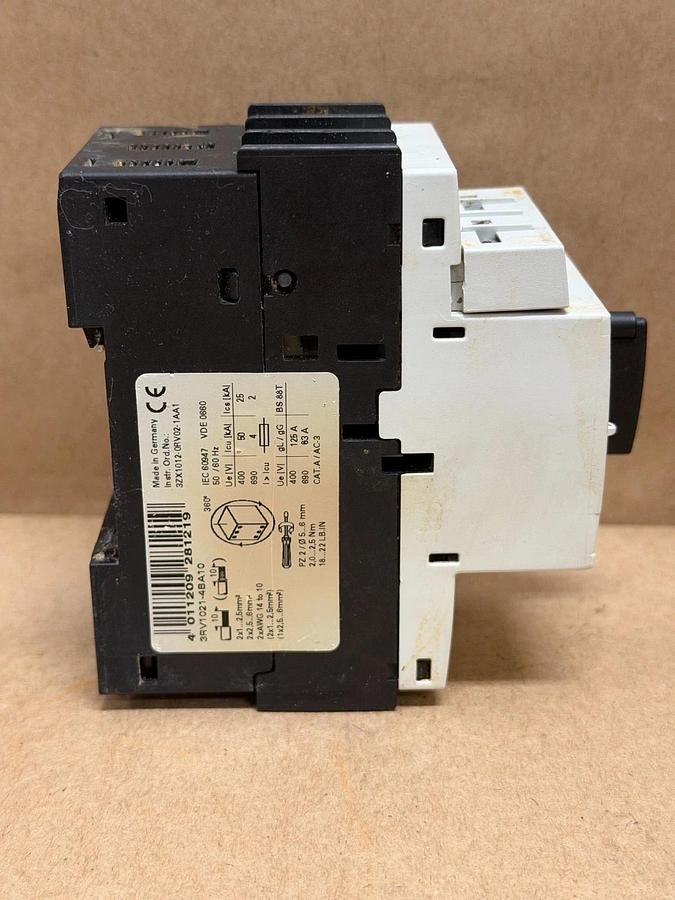 Used Siemens 3RV1021-4BA10 Circuit Breaker