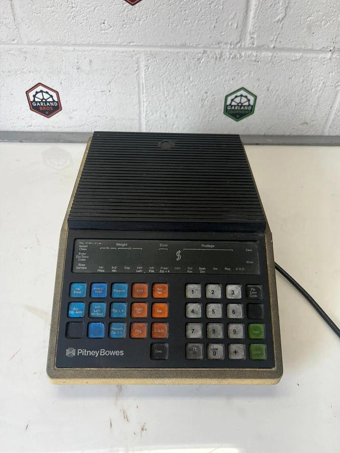 Used Pitney Bowes A510 Postal Scale