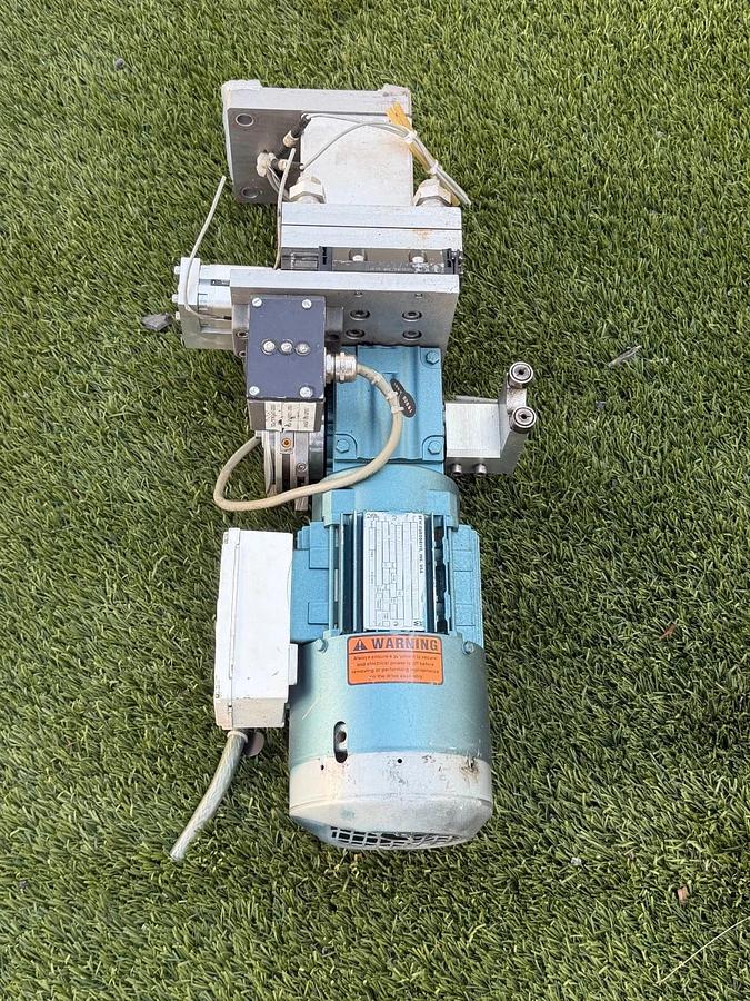 Used SEW-Eurodrive W20DT71D4BMG05HRTHES 0.5Hp Right-Angle Gearmotor