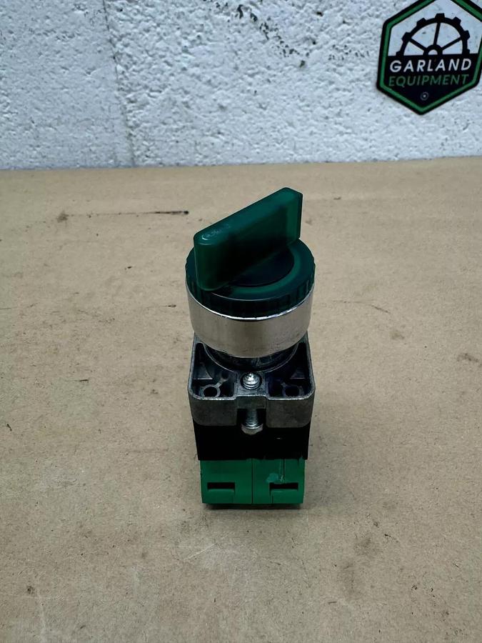 Used Automation Direct GCX1242-24 Green Selector Switch, Two Positions, 120 AC/DC