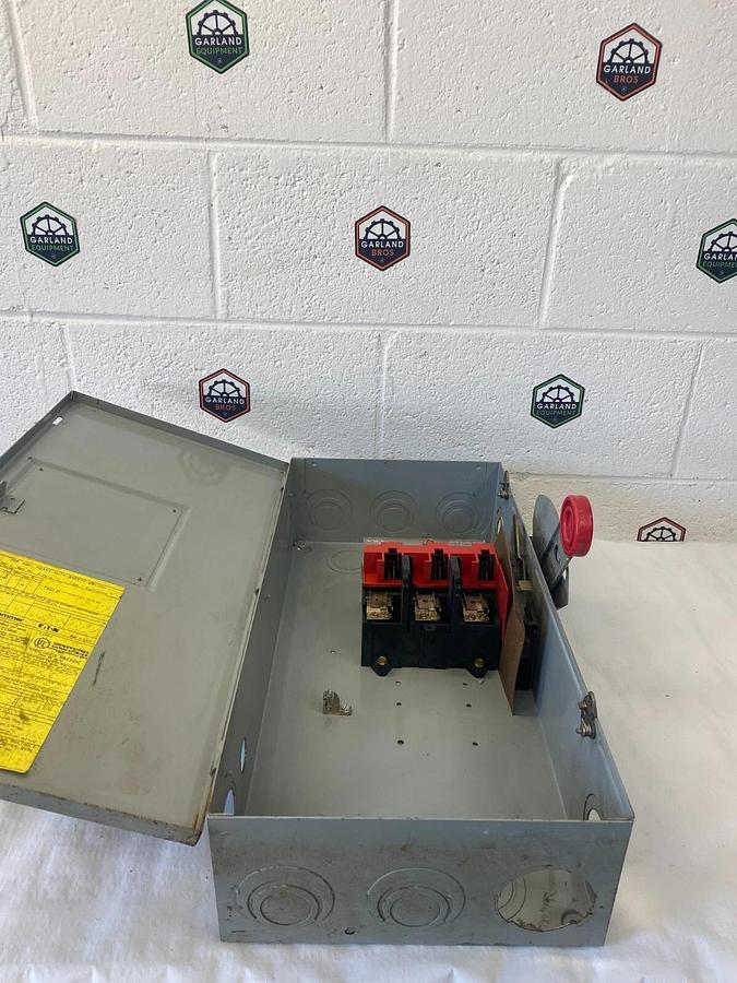Used Cutler-Hammer DH36UGK 100 Amp Heavy Duty Safety Switch Type 1 Enclosure