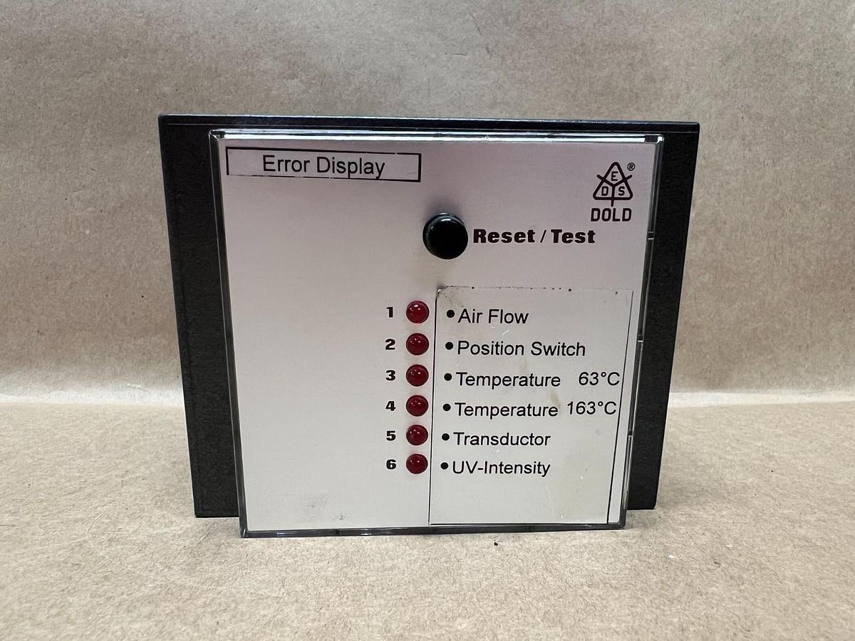 Used Dold Error Display Module w/ Phoenix Contact CM 35.102/125 Power Supply
