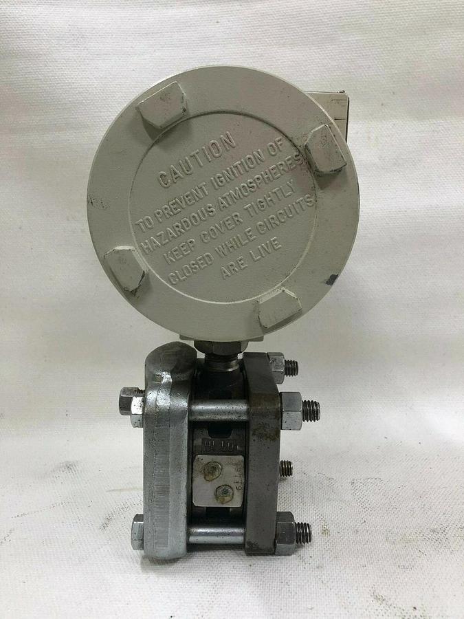 Used Bristol Babcock Signature Pressure Transmitter 2408-10B-511