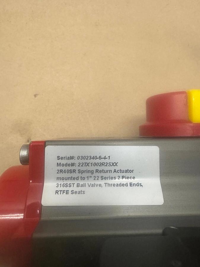 Used Triac 22TX1002R2SXX Pneumatic Double Acting Actuator, 316SS Ball Valve