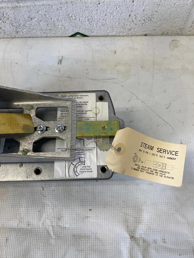 Johnson Controls M9216-AGA-2 Actuator 140 IN-LB (16 Nm) 24 VAC