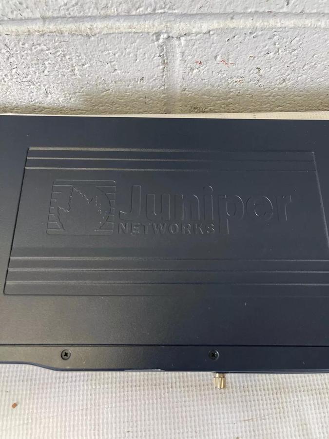 Used Juniper SRX210 8-Port 10/100 PoE Services Gateway - New