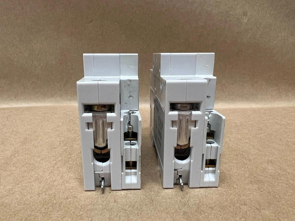 Used Siemens 5SX21 C6, 230/400V Circuit Breaker, 5SX9100HS Auxiliary Contact Lot of 2