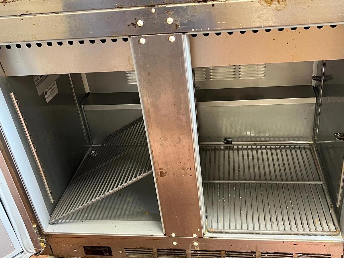 Used Beverage-Air Corp SPE36HC-15M-B0J 2 Door Fridge 1 Ph, 115VAC, 60Hz