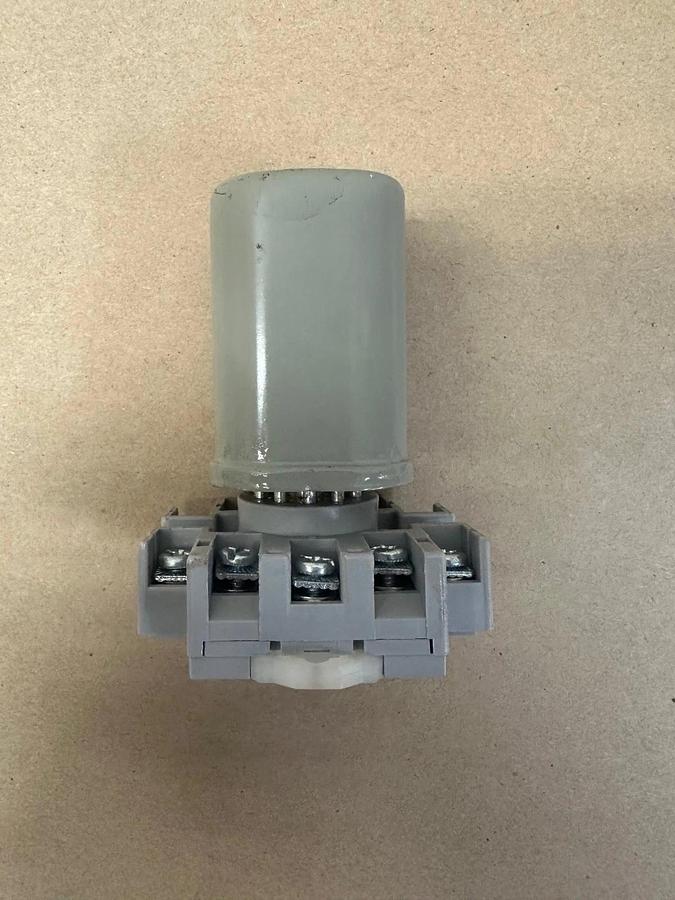 Used Magnecraft 750XCXH-24D Relay w/ P&B 27E892 Base
